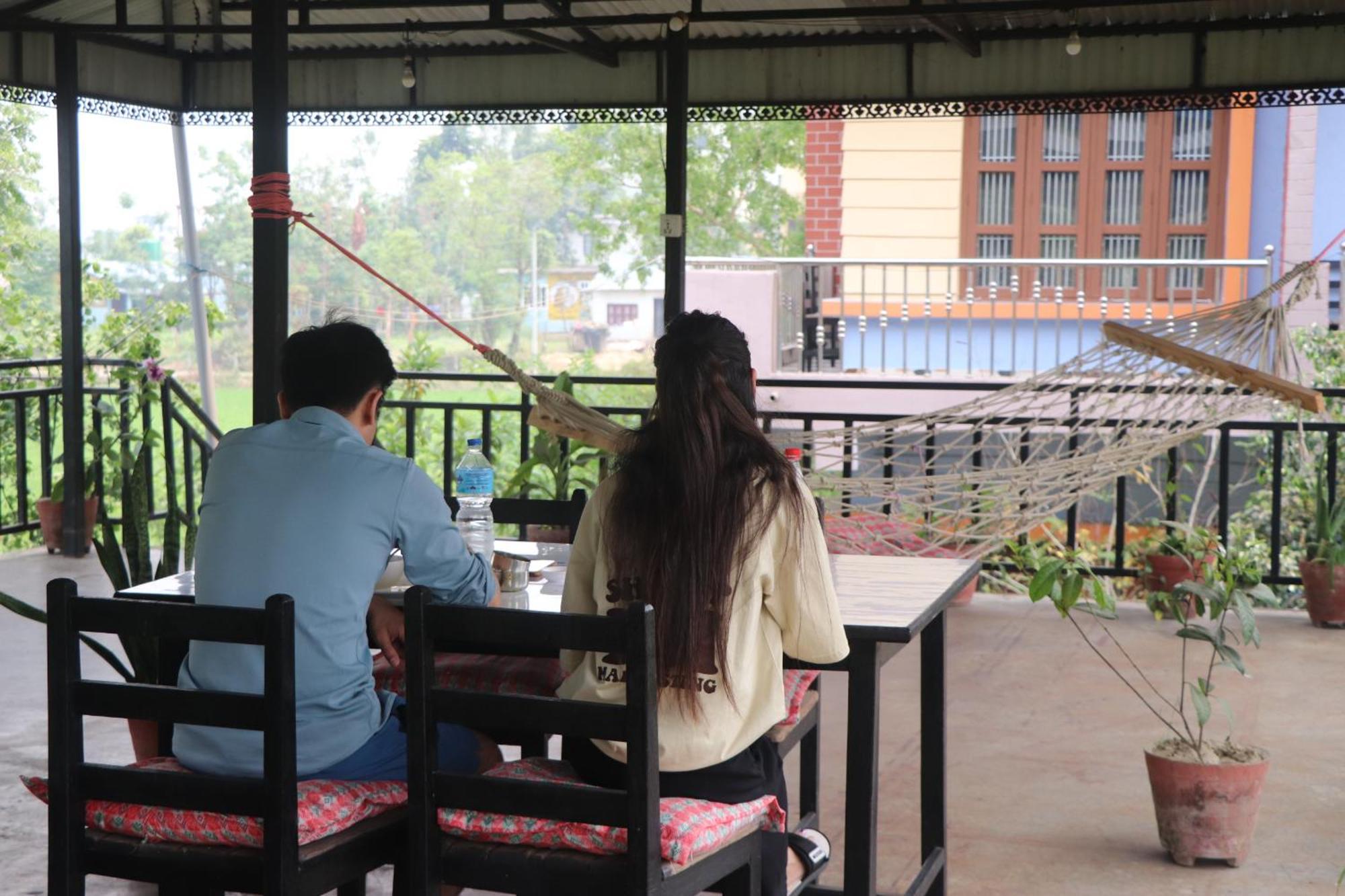 Hotel Flycatcher Chitwan- A Jungle Safari Home Sauraha Εξωτερικό φωτογραφία
